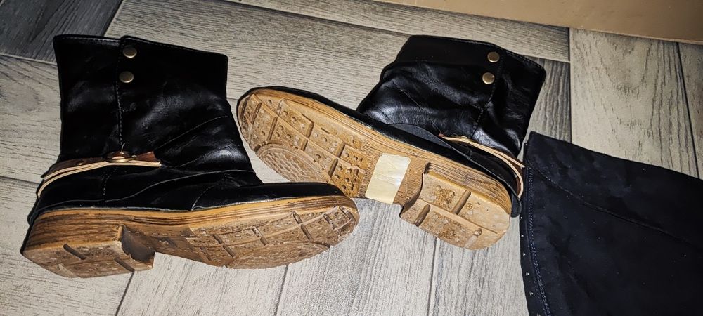 Віддам жіноче взуття 24 -24.5 см устілка