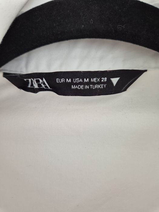 Modna krótka biała koszula marki Zara r. M