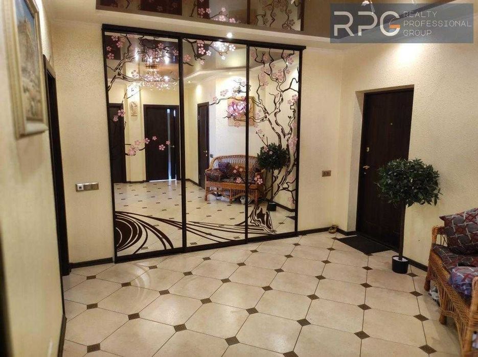 БЕЗ% ЖК бізнес класу Адмірал Академмістечко Ушакова поруч озеро