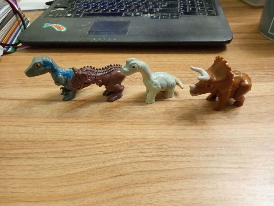 Хепи мил динозавры