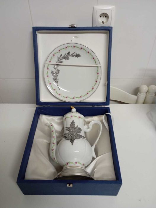 Conjunto Vista Alegre – Prato e Jarra Rosa