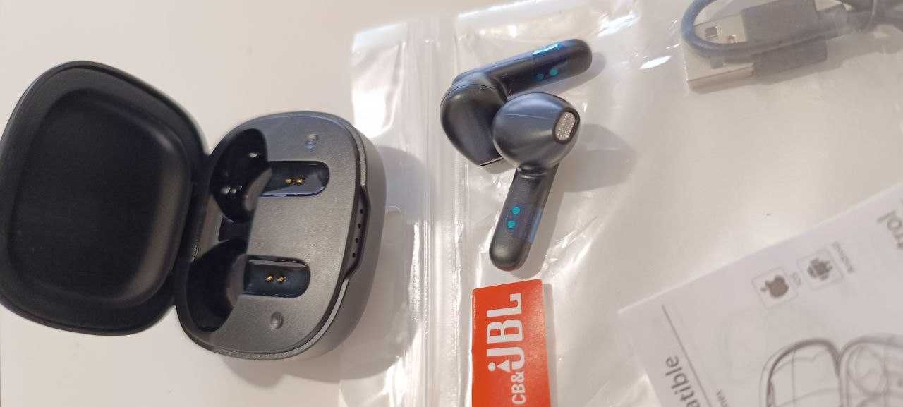 Fones CB&JBL sem Fio com Microfone e Adaptador de Brinde