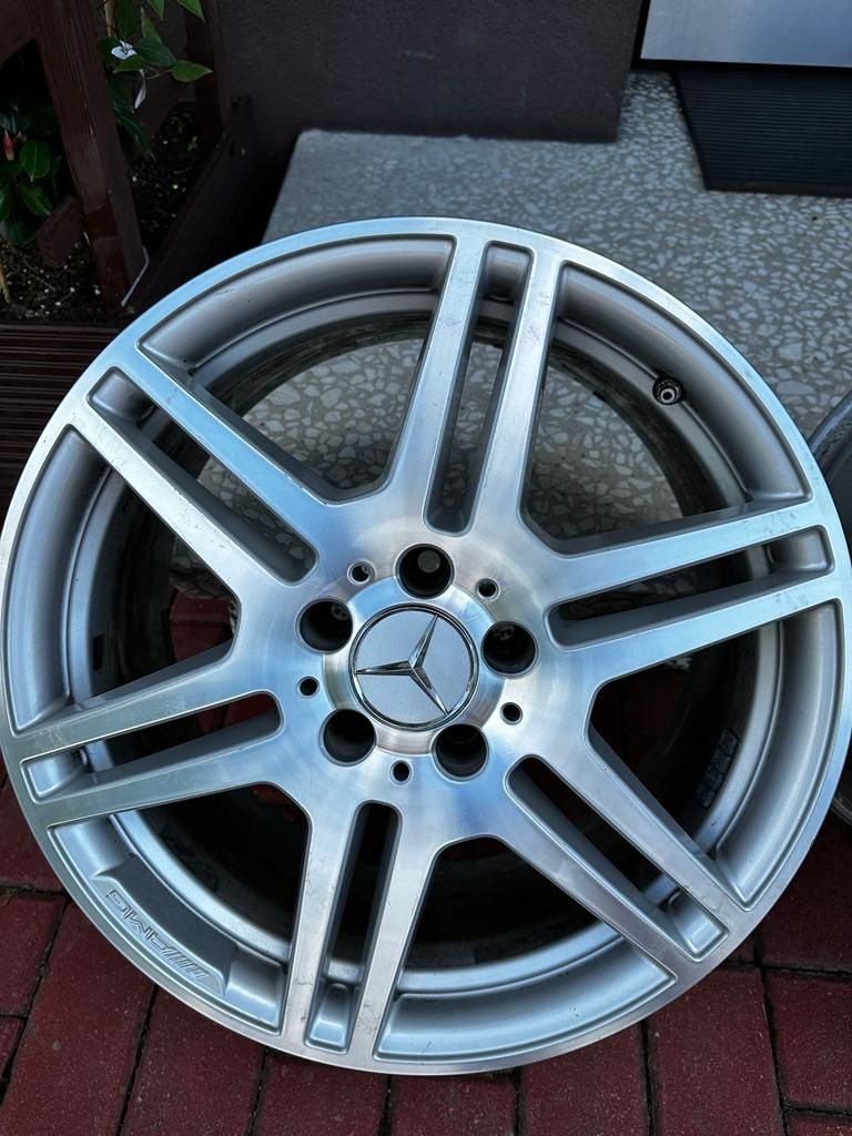 Felgi z oponami Mercedes AMG 18 oryginal