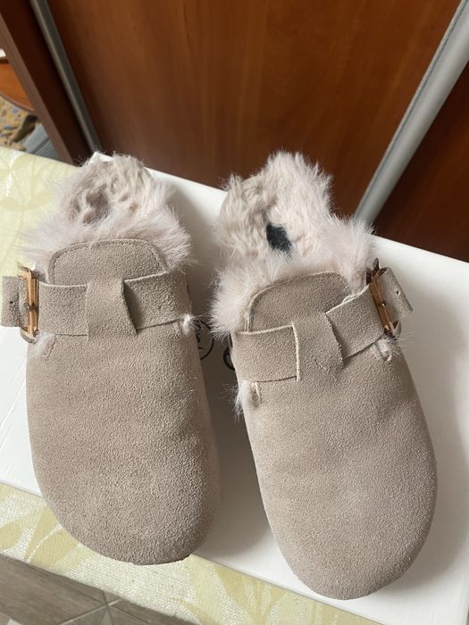 Жіночі клогі на меху