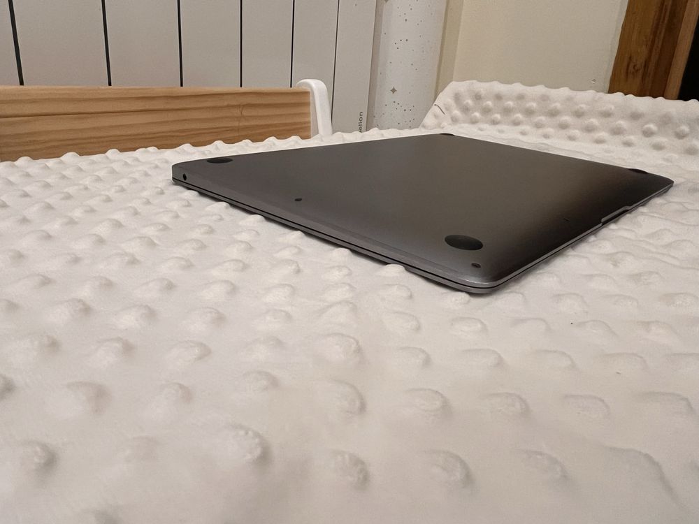 Macbook air13,3  i7 10’geração 16gb ram 256ssd TECLADO PORTUGUÊS