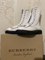 Чоботи сапоги Burberry 35