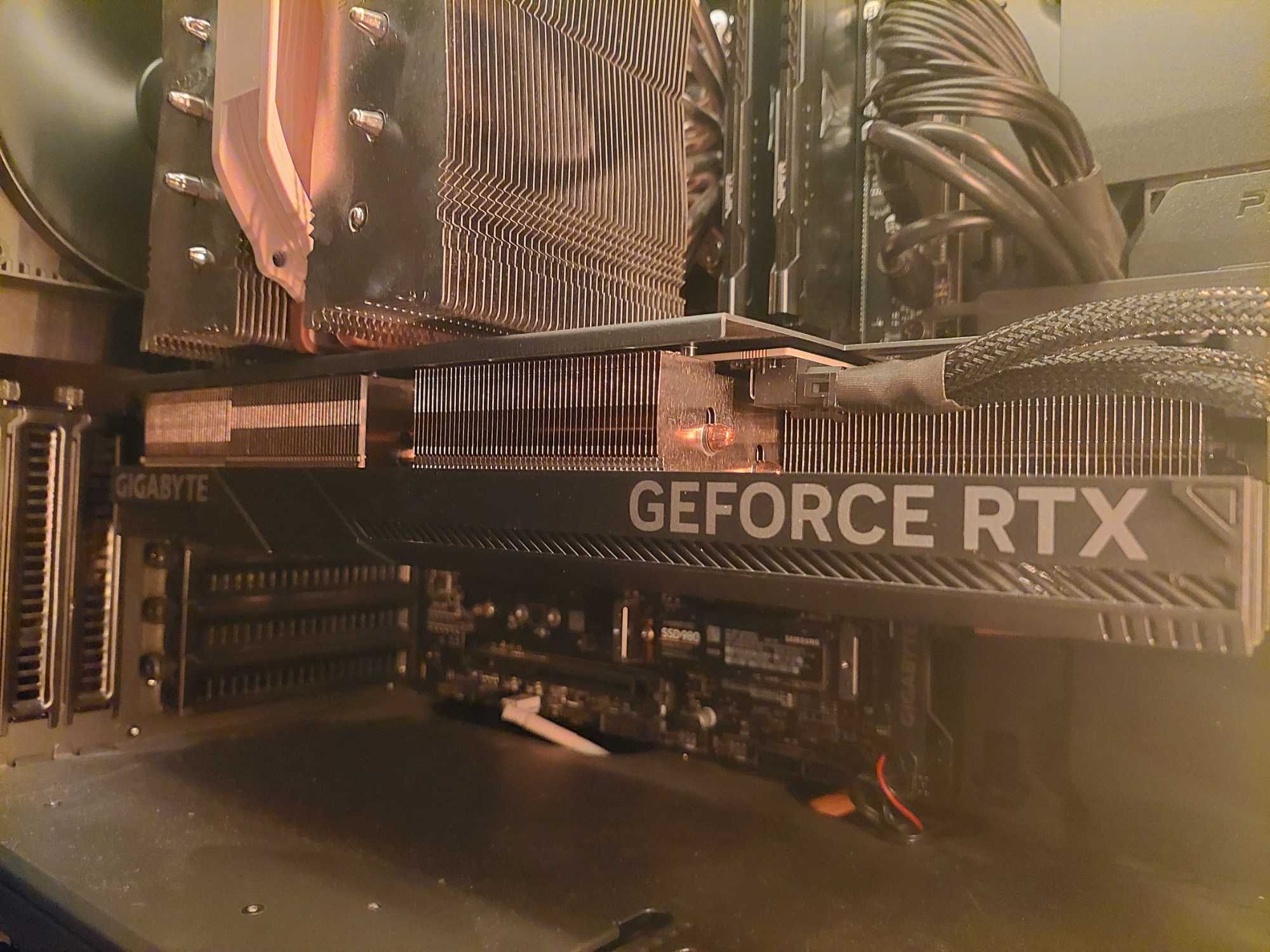 RTX 4080 Super - Gigabyte Windforce
