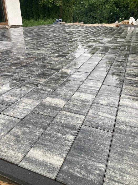 Brukarstwo. Układanie kostki brukowej.