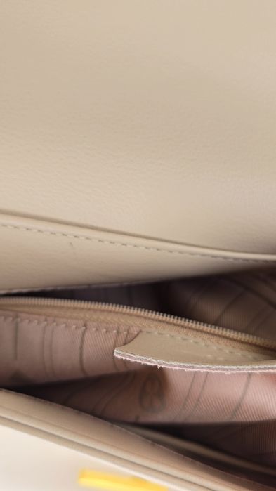 Шкіряна бежева сумка , натуральна шкіра