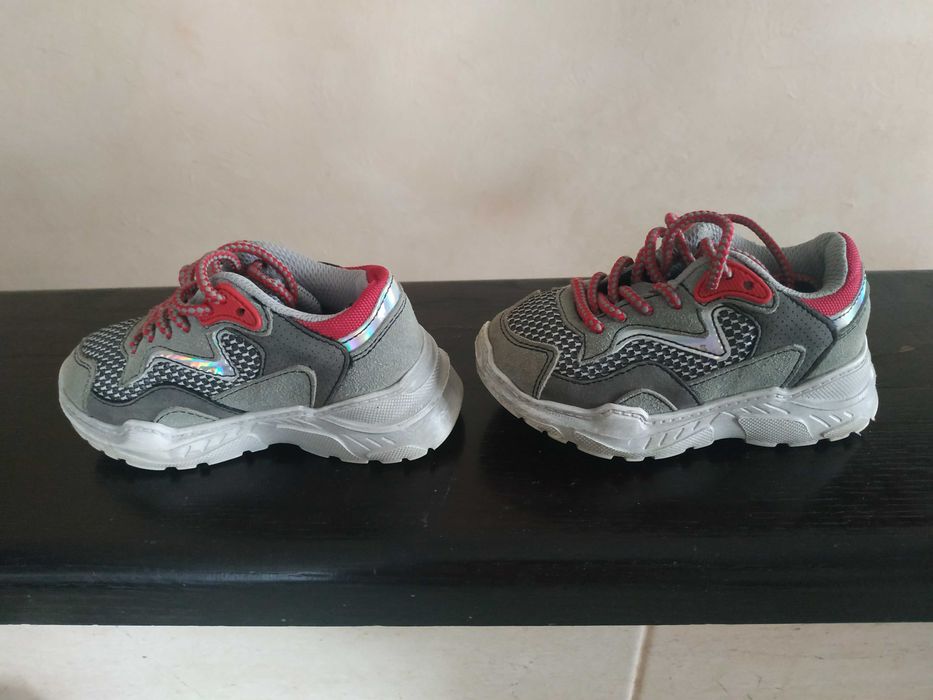 Продам дитяче взуття, 26 розмір