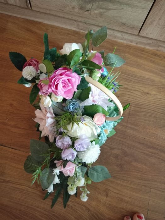 Kompozycja nagrobna na plasterku drewna