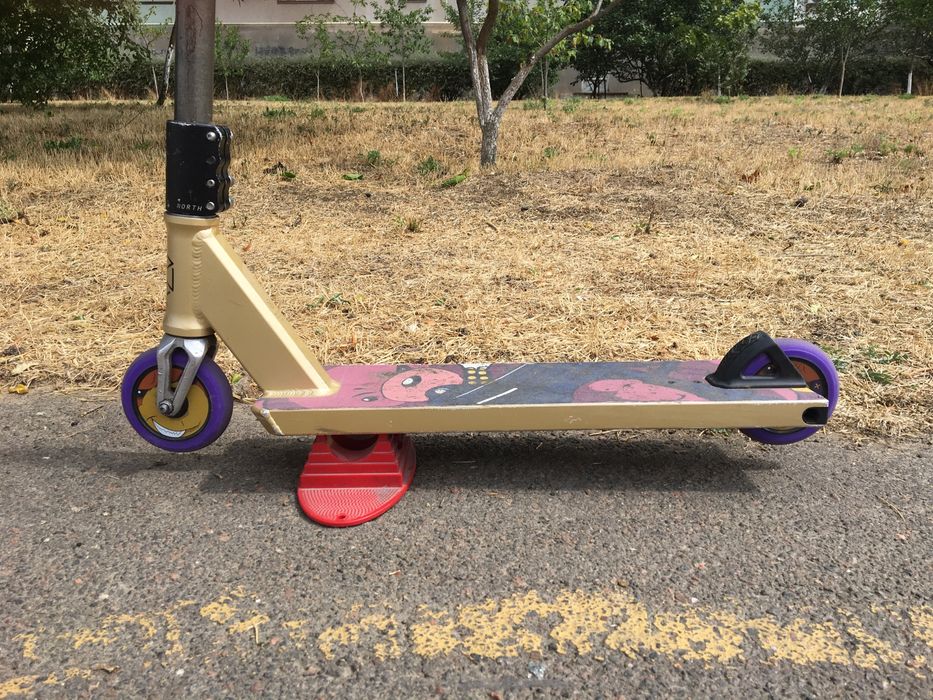 Продам трюковий самокат