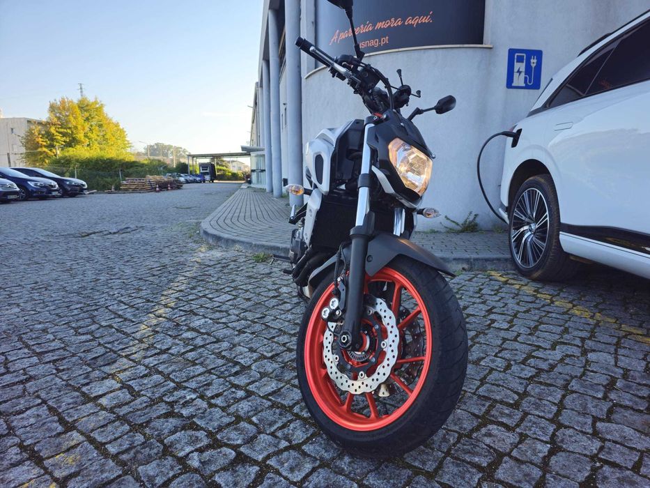 Yamaha mt 07 35kw de 2020 com 9mil klm