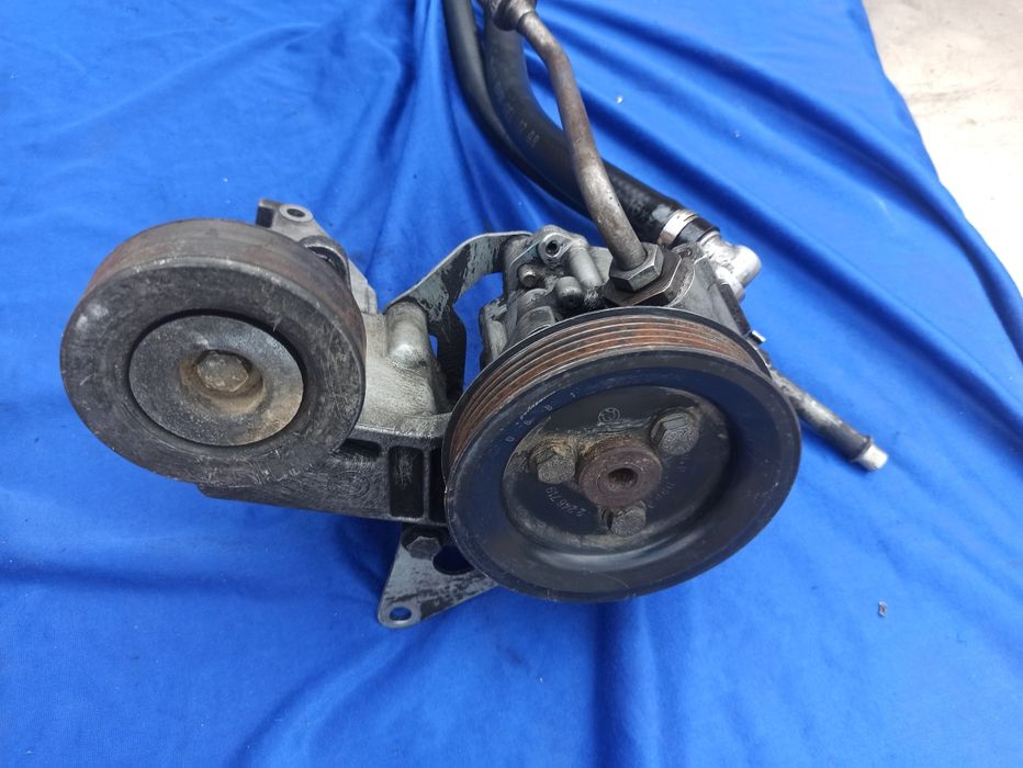 Гидроусилитель BMW e39 снять с дизельного мотора объёмом 2.5 дизель