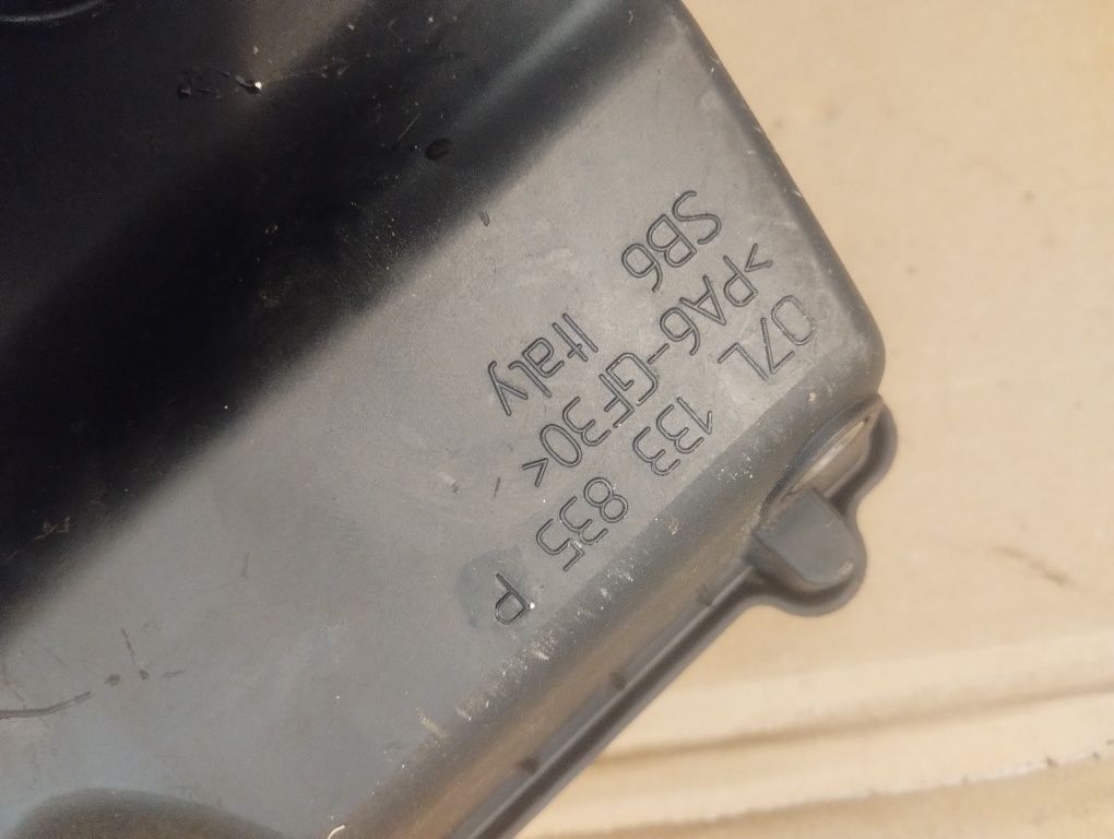 Obudowa filtra powietrza audi rs6 c6 5.0tfsi BUH 07L.133.835p