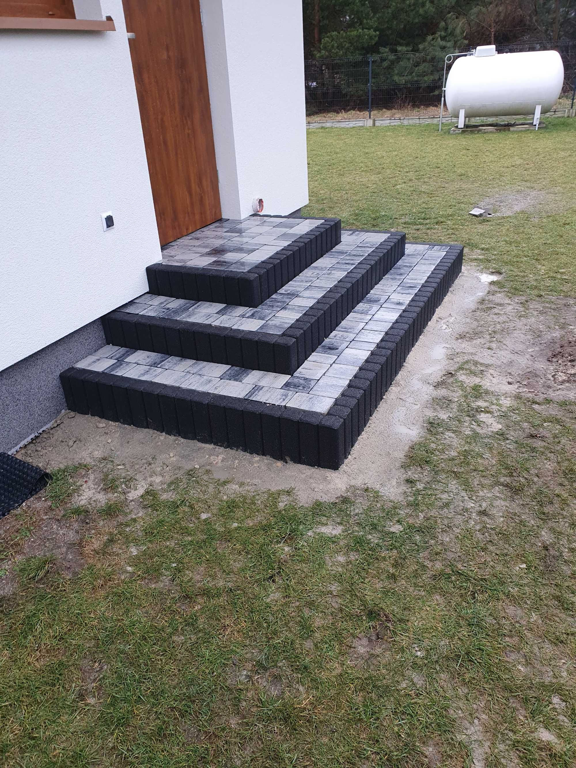 Układanie kostki brukowej
