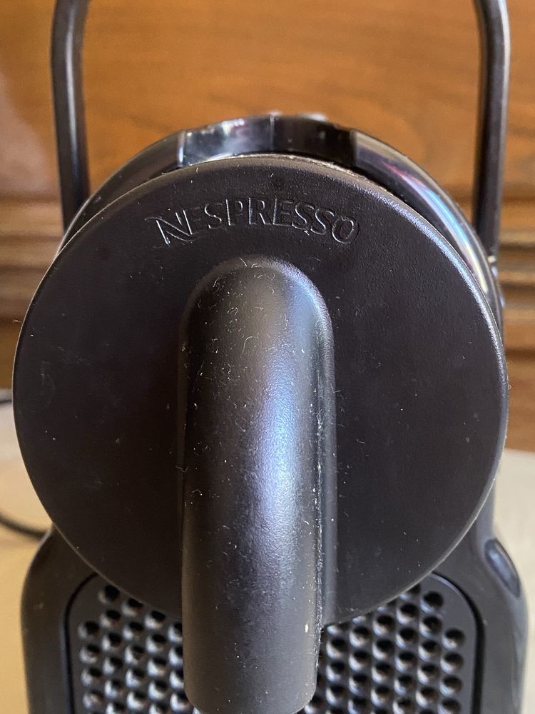 Vendo maquina de cafe NESPRESSO