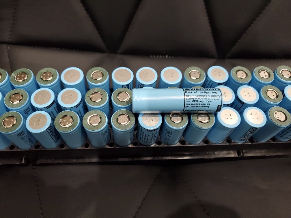 Якісні акумулятори 18650 LG mh1..в хорошому стані..10A..3000-3200mah