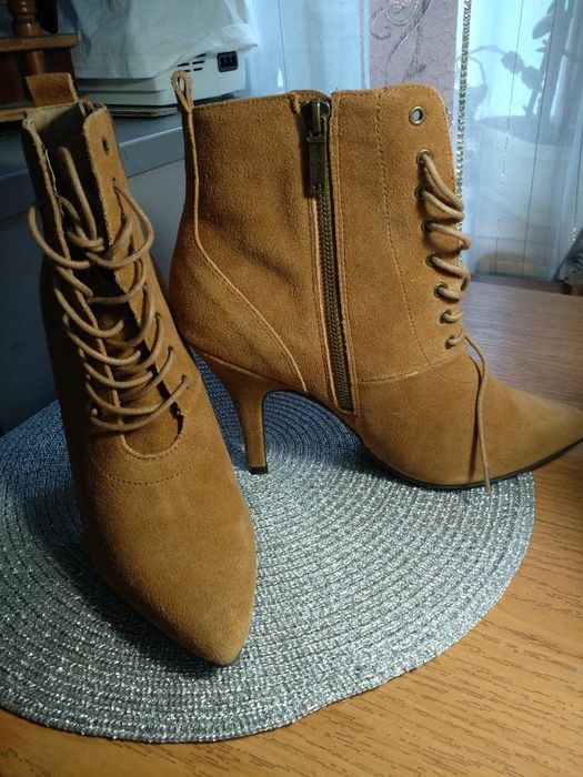 Ботинки, ботильоны. Новые, фирмы Pepe Jeans, натур замш, р 41,ст.26см.