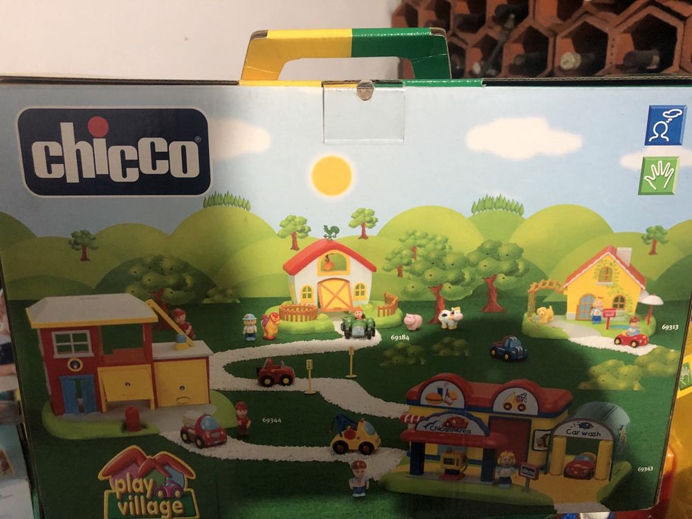 Brinquedo chicco play village car wash