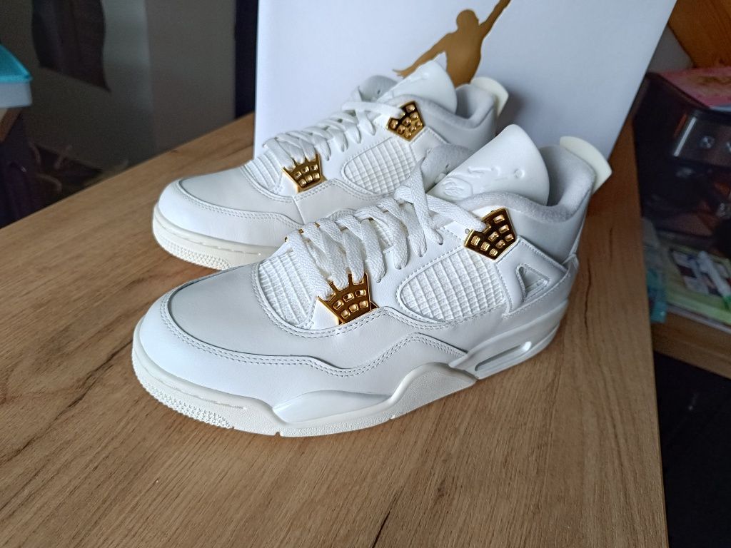 Nike Air Jordan 4 Retro Metalic Gold