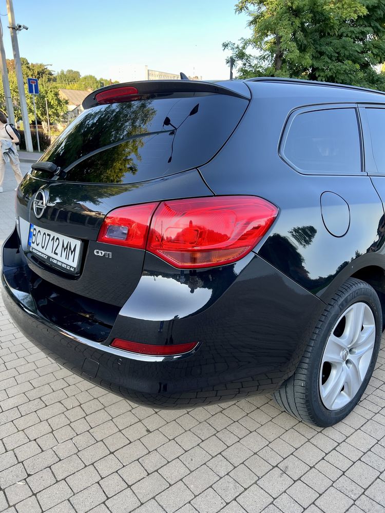 Opel Astra j 1.7 2012р ТОРГ