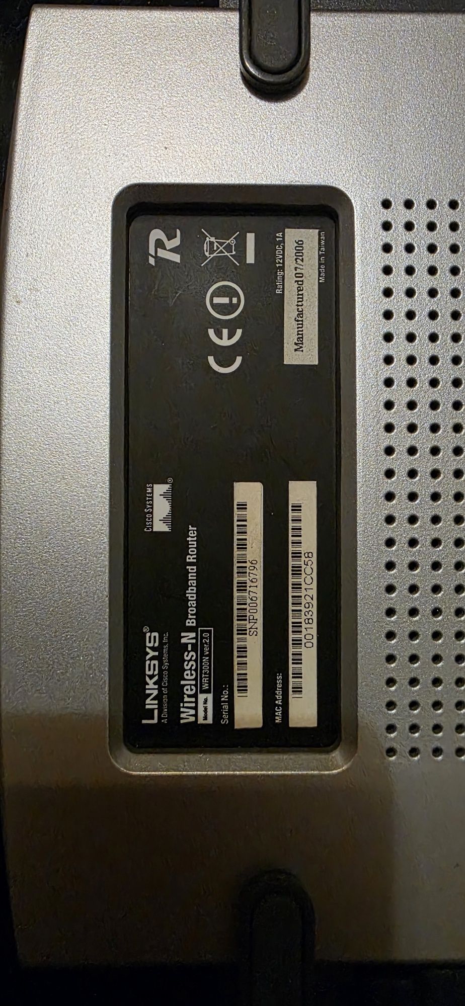 Router LinkSys WRT300N