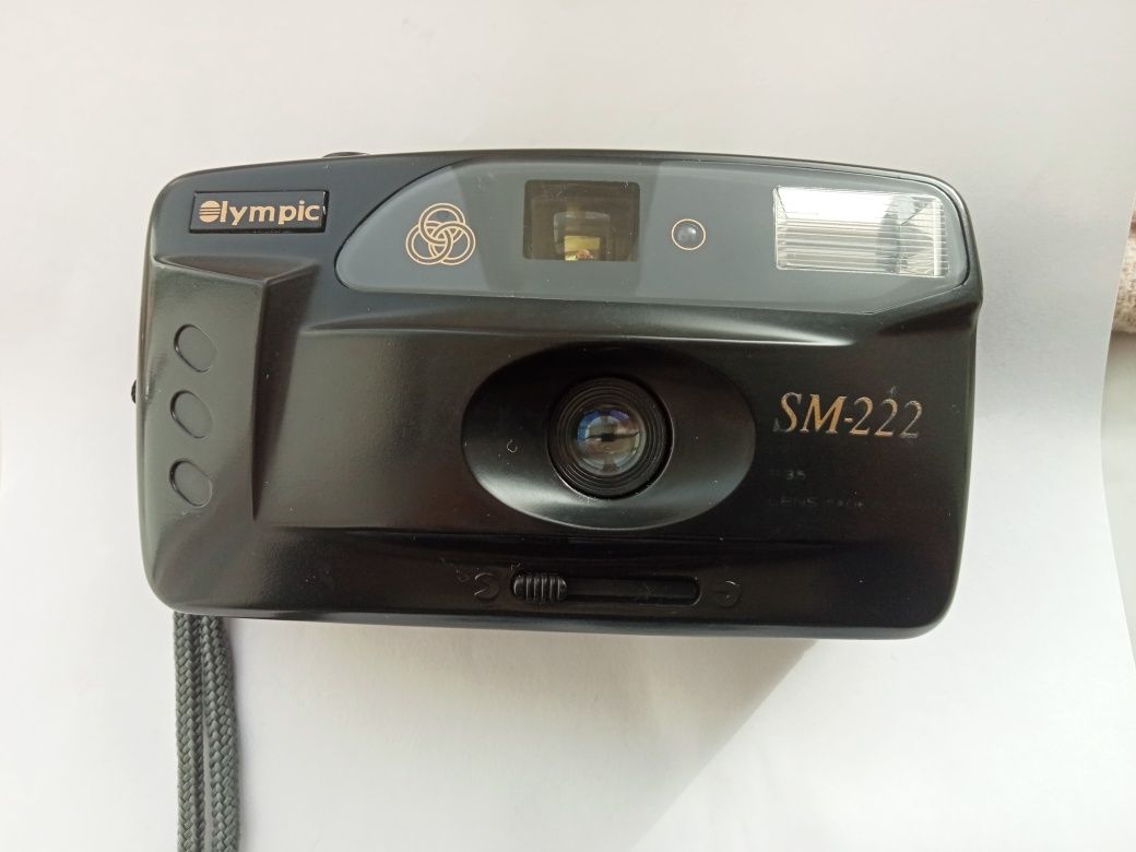 Продаються два плівочні фотоапарати -Оlympic  SM-222 і  Kodak KB-10 .
