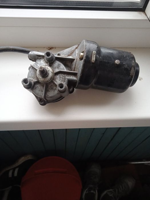 Продам моторчік дворніков с трапецією Ваз2101-2107