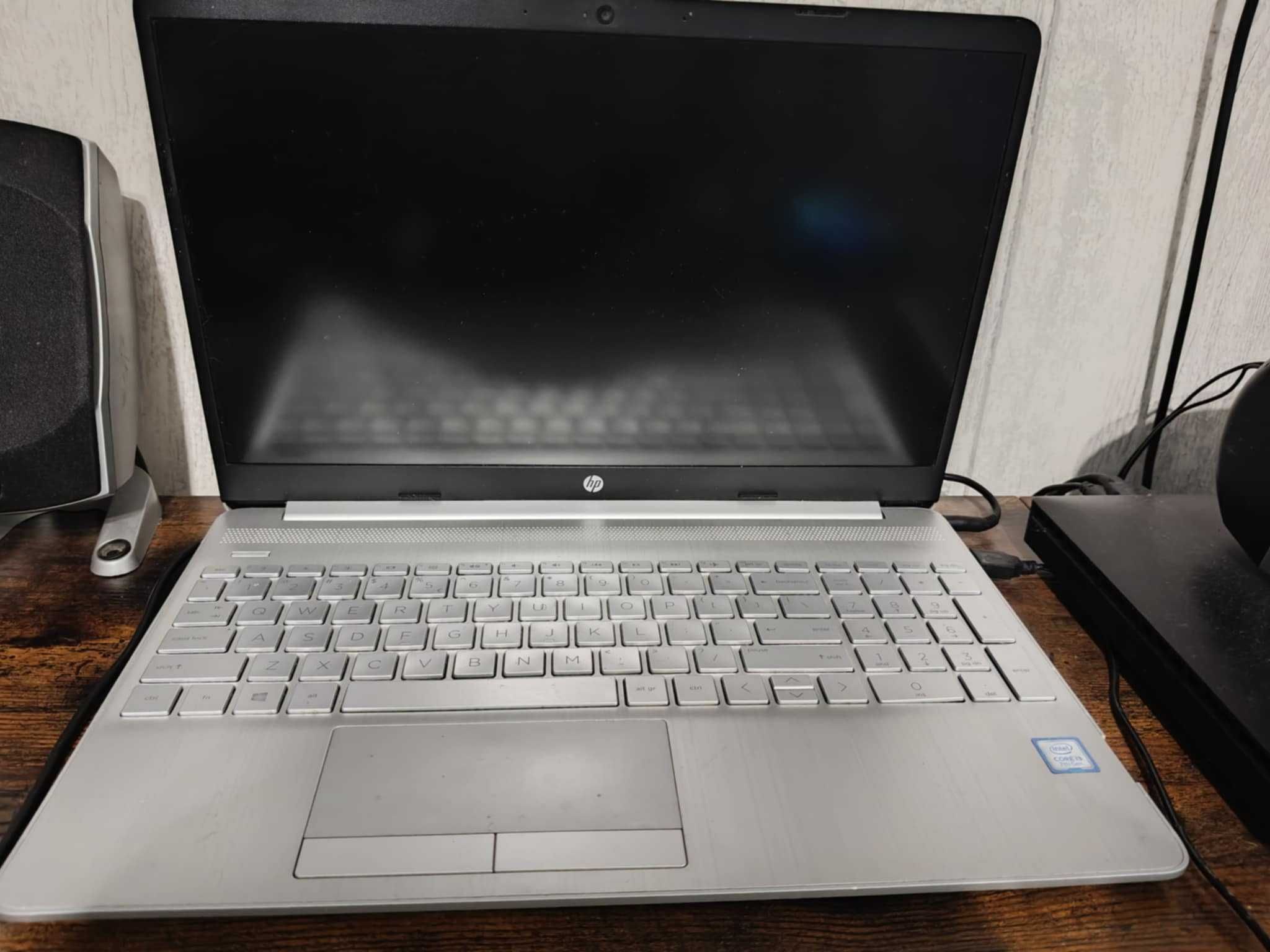 Laptop HP - i3 7gen , SSD , DDR4 , WIN11