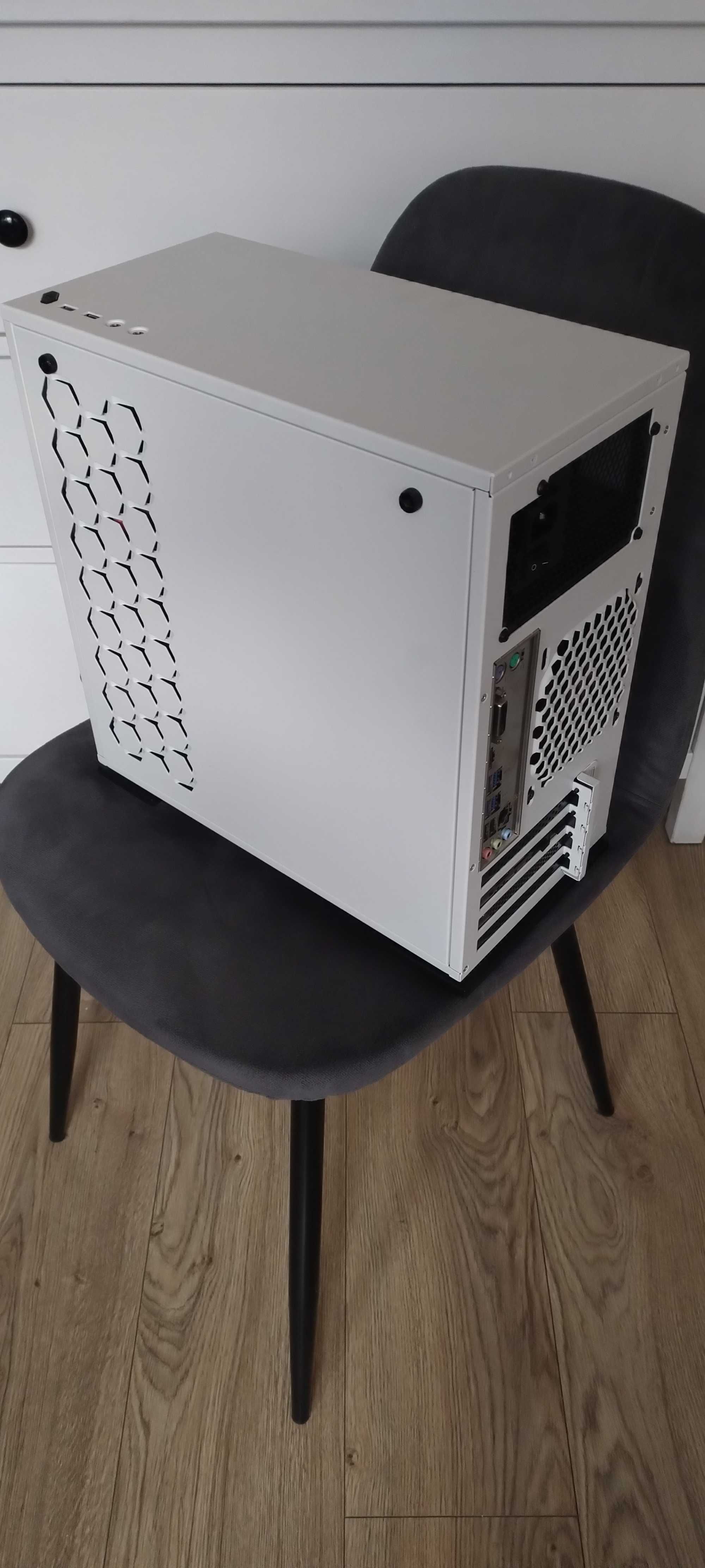 Komputer Pc Nvidia RTX 3070 32gb ram 2tb Ryzen 7 700W Mało używany