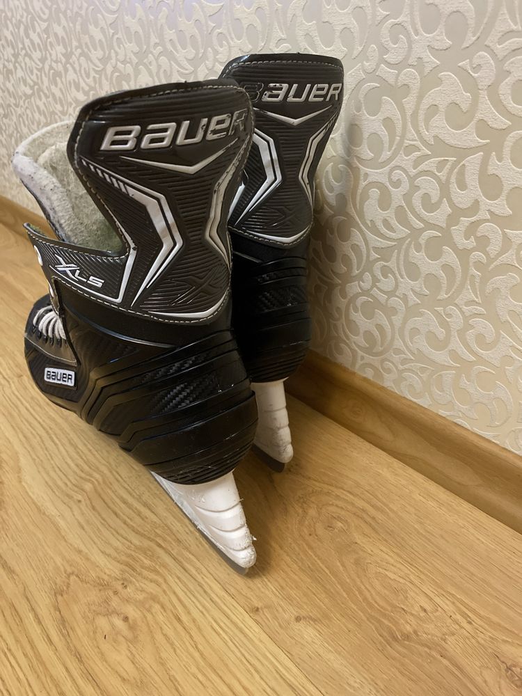 Коньки хоккейные BAUER