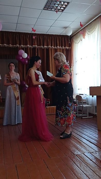 Випускне плаття  червоне