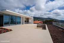 Deslumbrante Moradia T4 com vista Mar no Estreito da Calheta