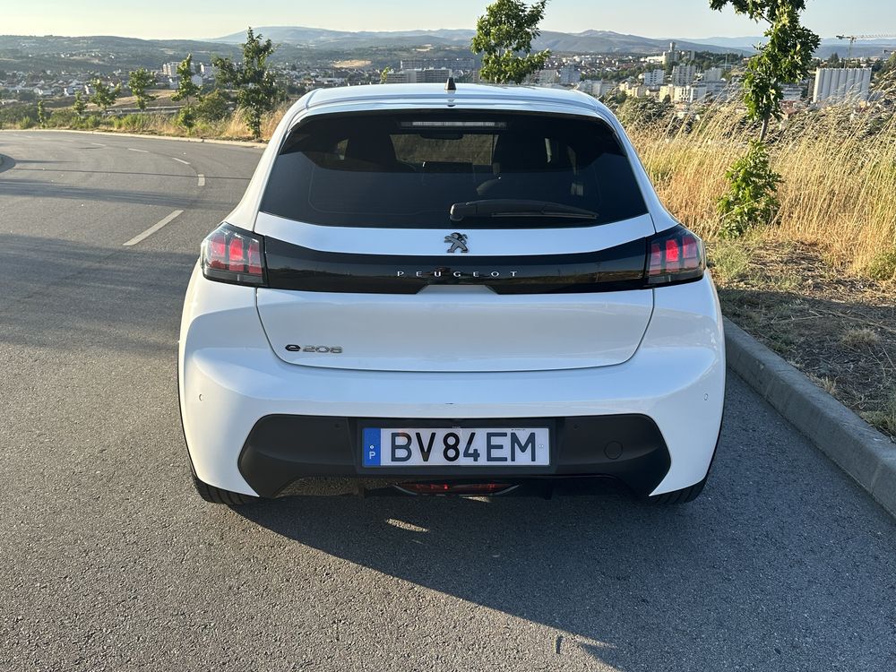 Peugeot e-208 50 Kwh com financiamento