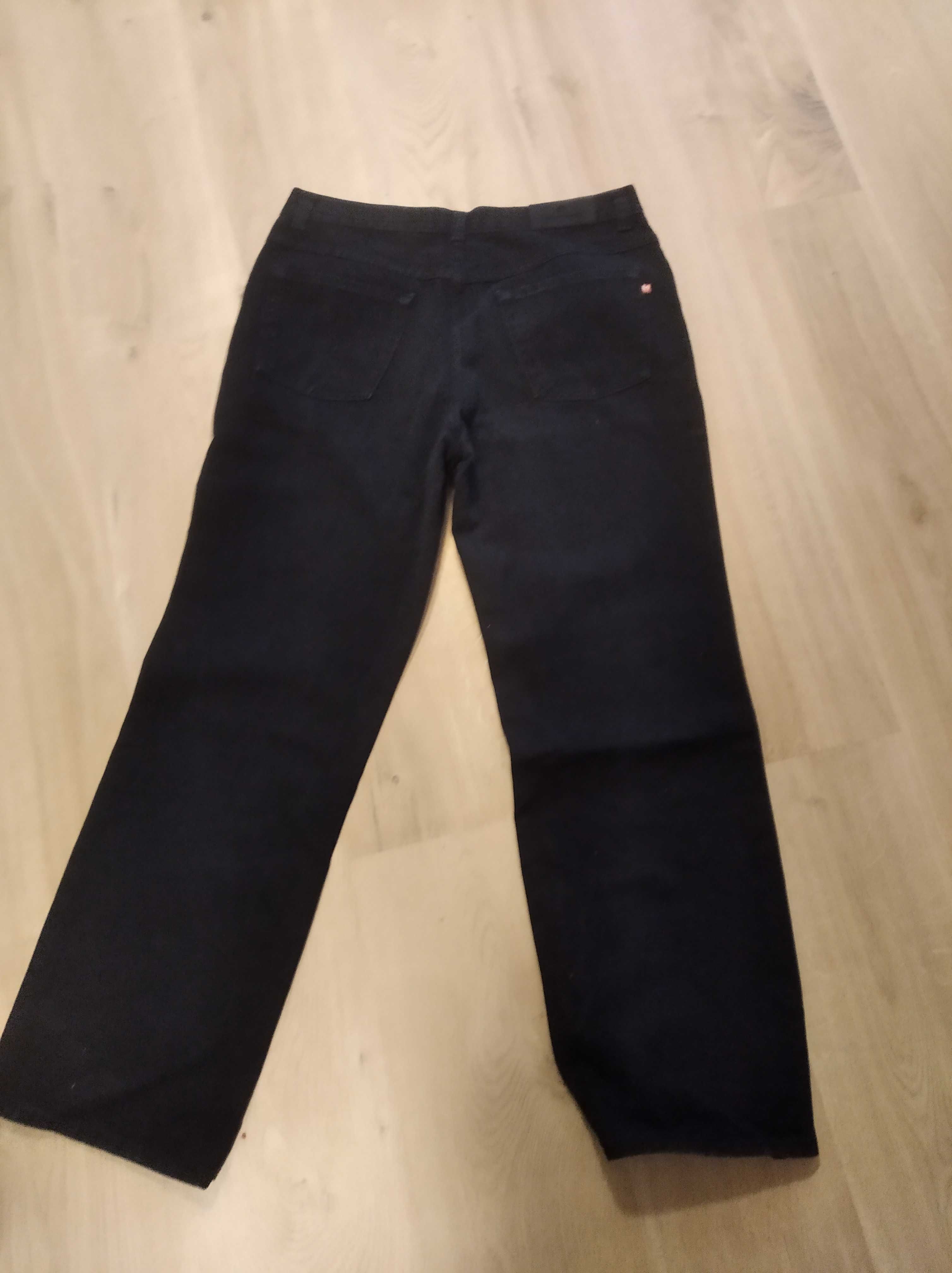 Spodnie damskie jeans