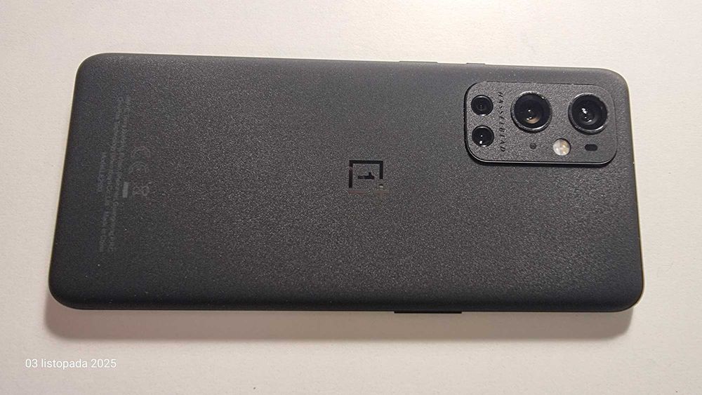 One plus 9pro 5g 12/256