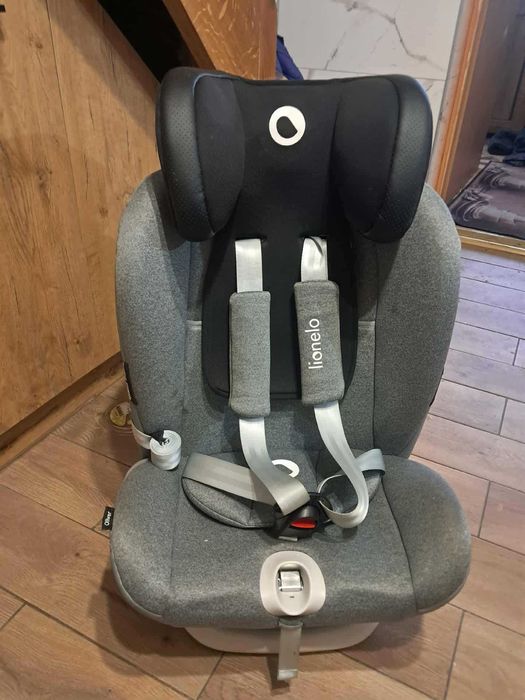 Fotelik samochodowy Lionelo