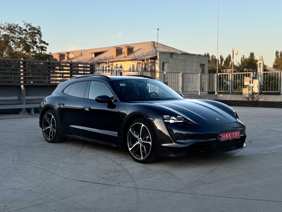 Porsche Taycan  Turismo 2022
