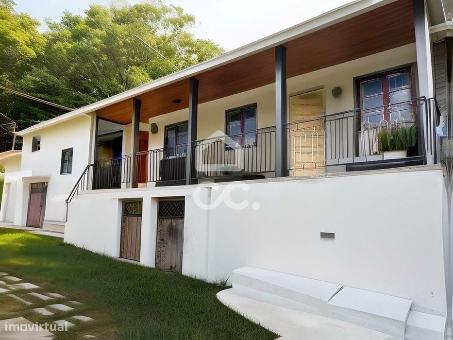 Moradia Para Restauro na Periferia da Cidade