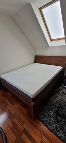 Łóżko drewniane 160x200. Materac piankowy emma