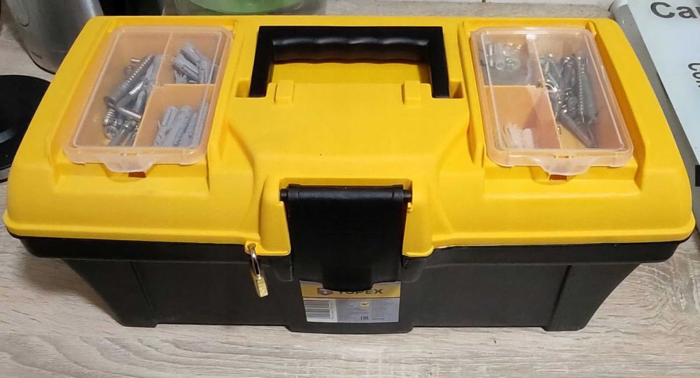 Skrzynka Narzędziowa
Organizer na
Akcesoria do Warsztatu, Garażu