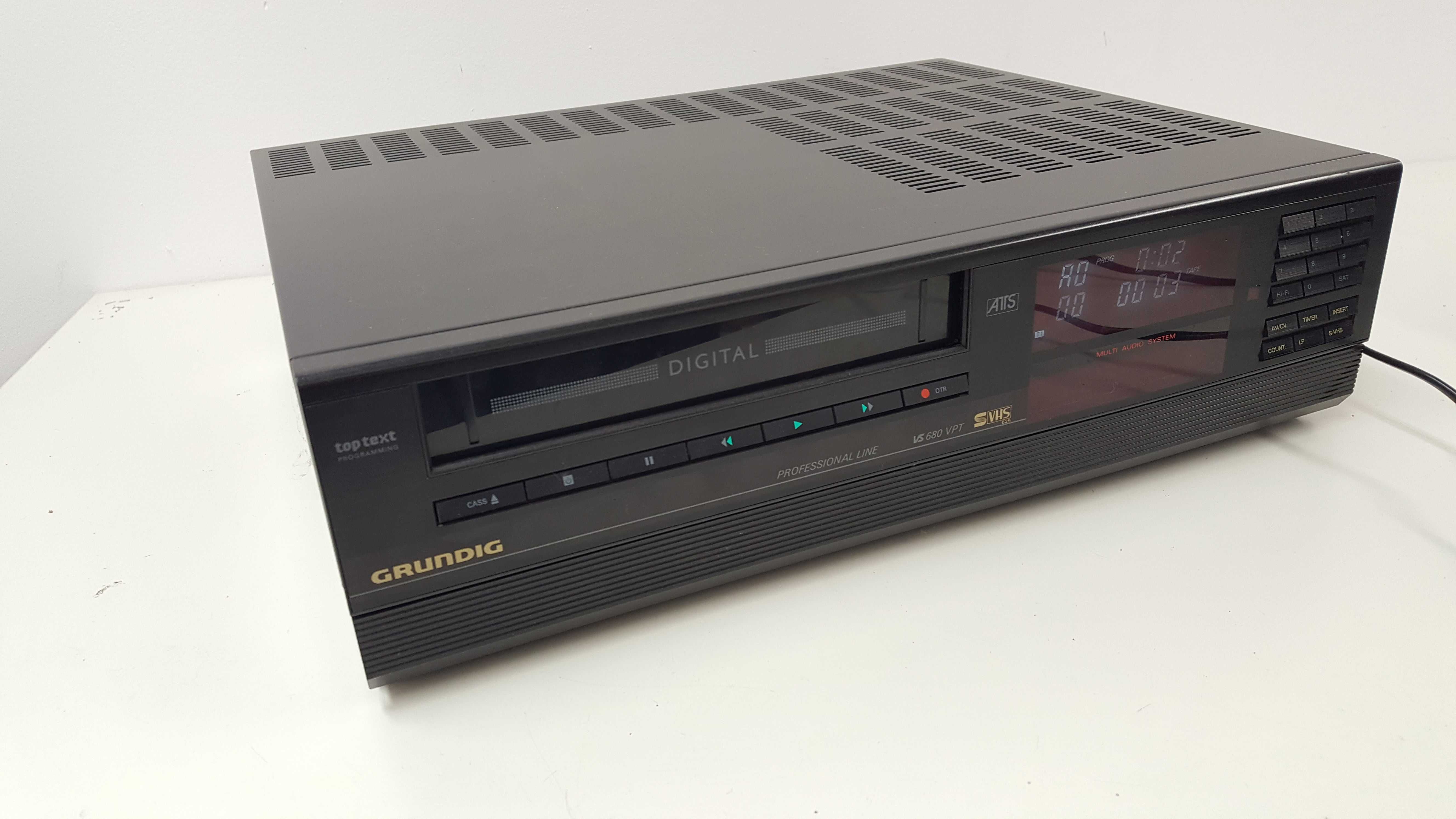 Magnetowid GRUNDIG VS-680 S-VHS Video