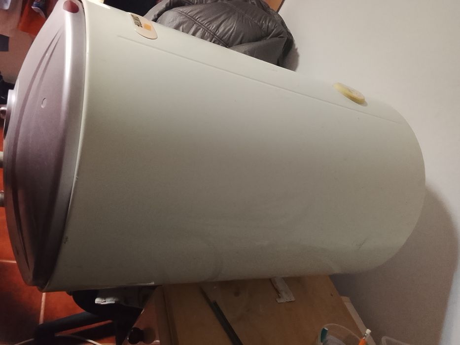 Cilindro de 80 litros, usado