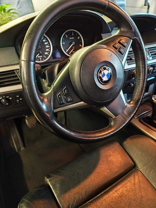 NEGOCIÁVEL - BMW 520d Touring (Nacional) – Pack M