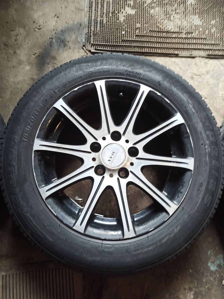 Диски Volkswagen Skoda fabia,polo, seat, golf 5/100 r14 et35  з резино