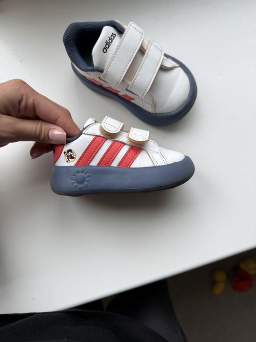Кросівки adidas дитячі, 20 розмір