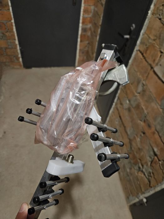 3G/4G Антенна направленна LTE  15 дБ + 2 - кріплення.