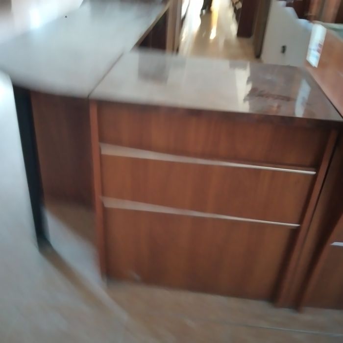 Офісні меблі вживані