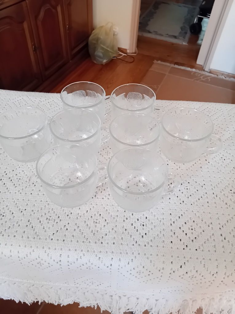 8 szklanek z uchem